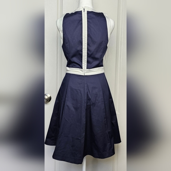 NWOT Banana Republic Nautical A-Line Sleeveless Dress Navy & White sz 0 - Picture 3 of 7